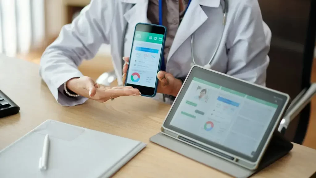 How to Choose the Right EHR Software: Features, Selection Criteria, and Cost